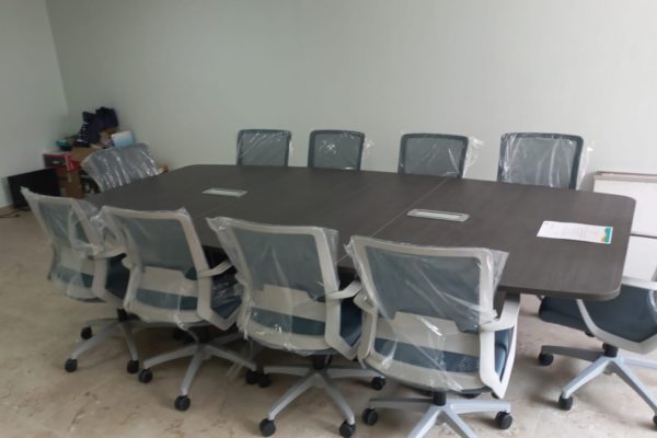 Mesa de consejo - VEVI -Silla Moldavia 1